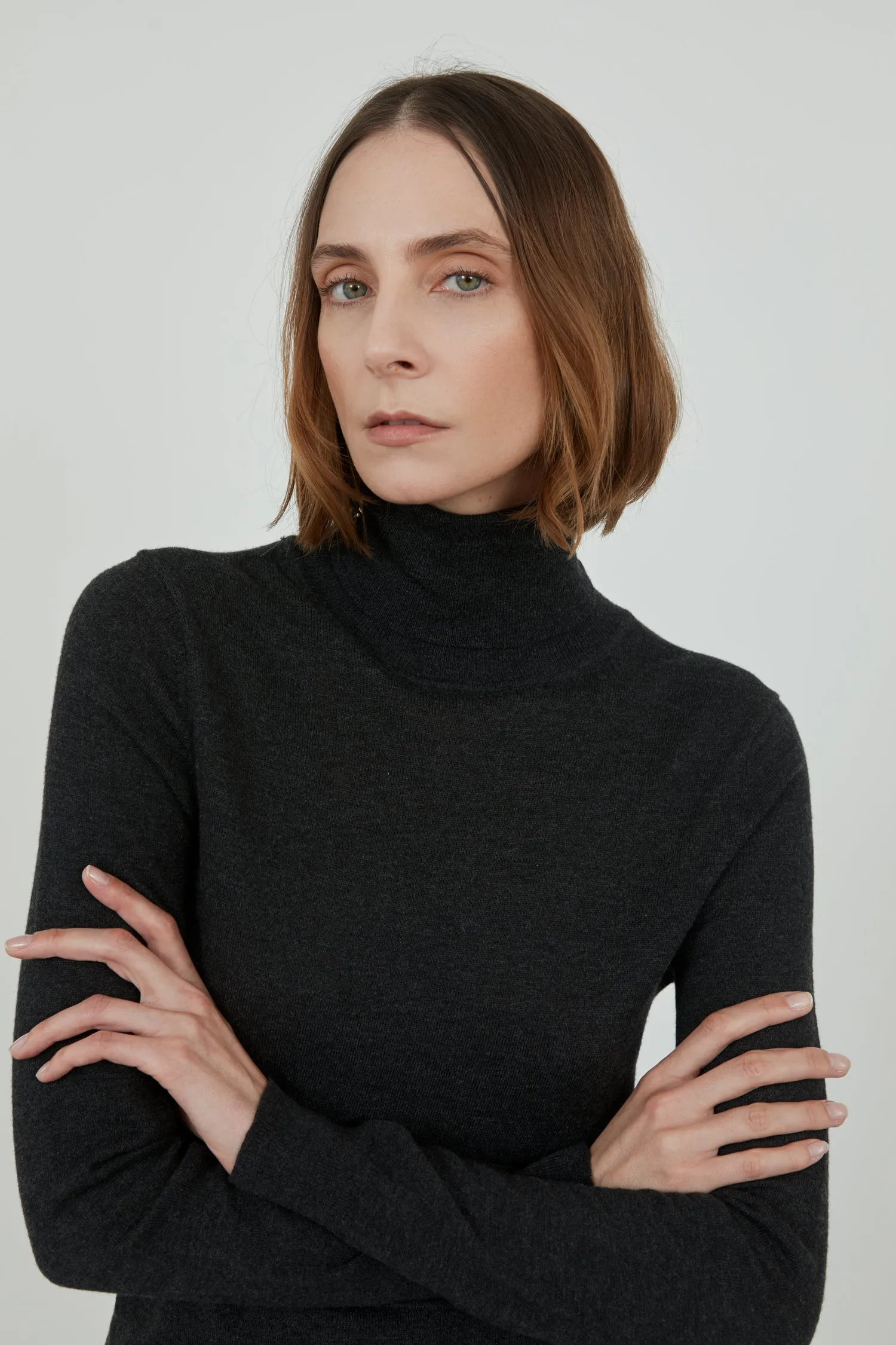 Frederica turtleneck knit | Dark grey - Ultrafine merino-cashmere-silk blend