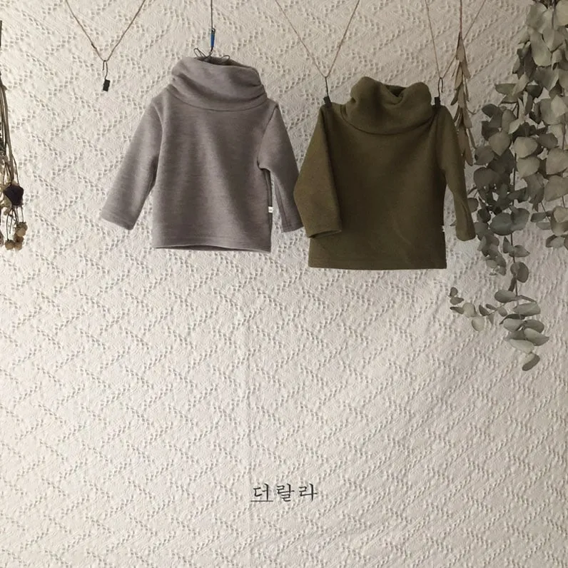 LALA Solid Polar Long Sleeve