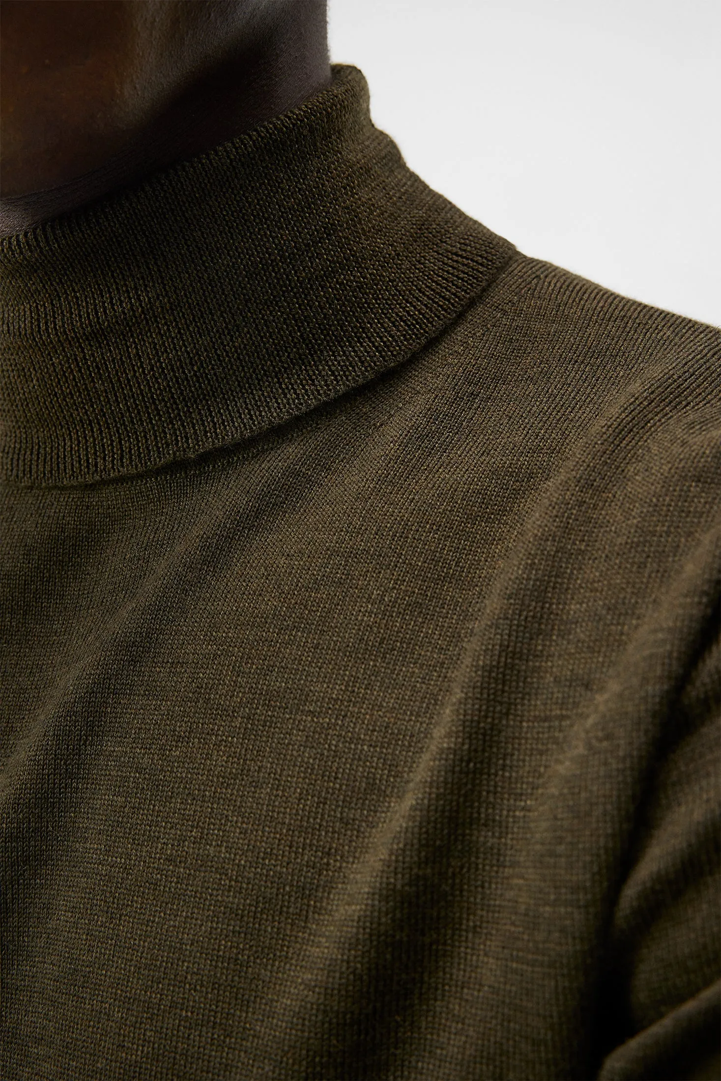 Lyd Merino Turtleneck Sweater / Forest Green