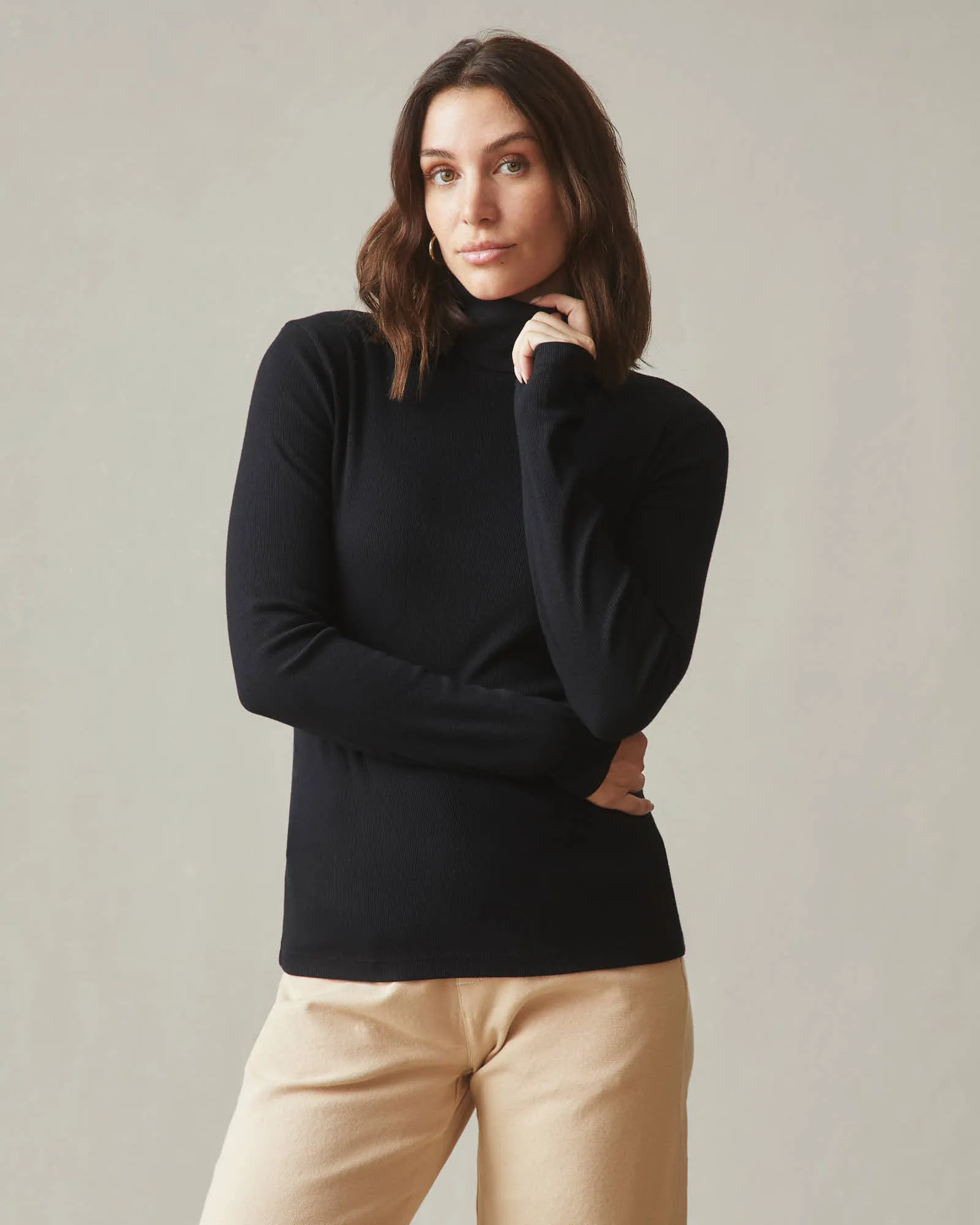Stretch Rib Turtleneck - Black