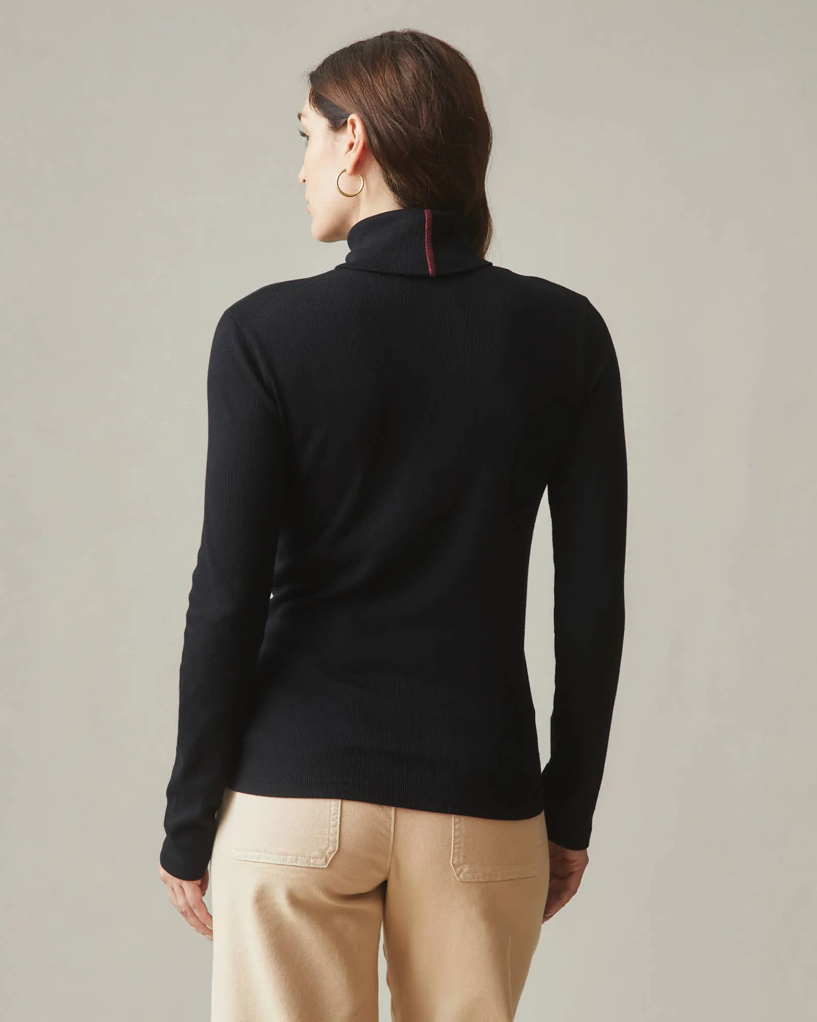 Stretch Rib Turtleneck - Black
