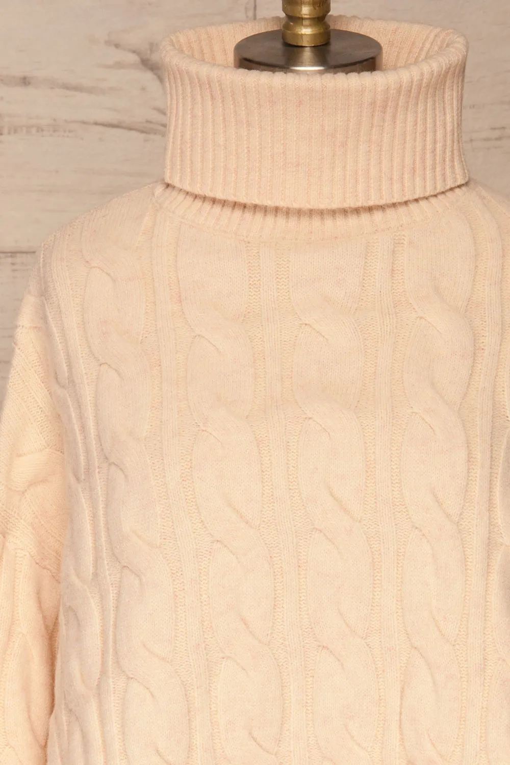 Utrepa | Cropped Knitted Turtleneck