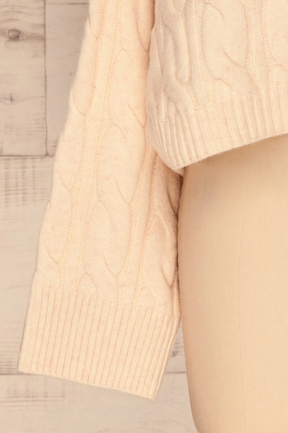 Utrepa | Cropped Knitted Turtleneck
